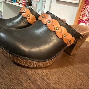 Dansko clogs!!! NWOT! Comfort and style!